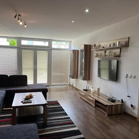 Dom Melissa V Malebnej Obci Banka Pieszczany