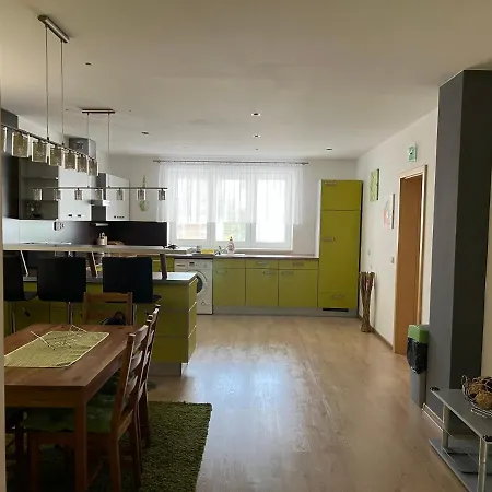 Ferienhaus Dom Melissa V Malebnej Obci Banka Piest'any