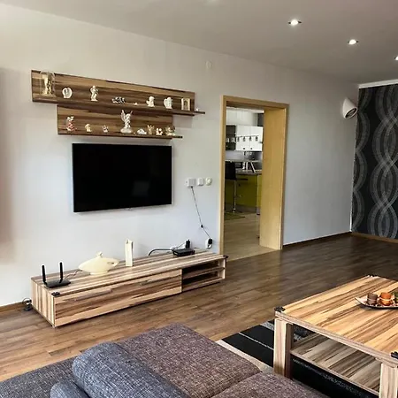 Dom Melissa V Malebnej Obci Banka Ferienhaus