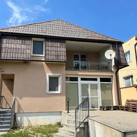 Dom Melissa V Malebnej Obci Banka 別荘 *