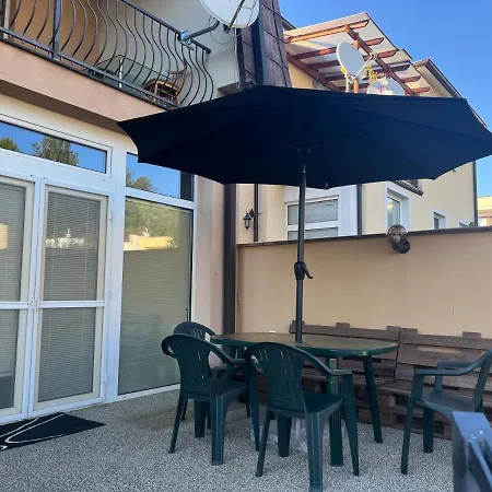 Dom Melissa V Malebnej Obci Banka * Piest'any