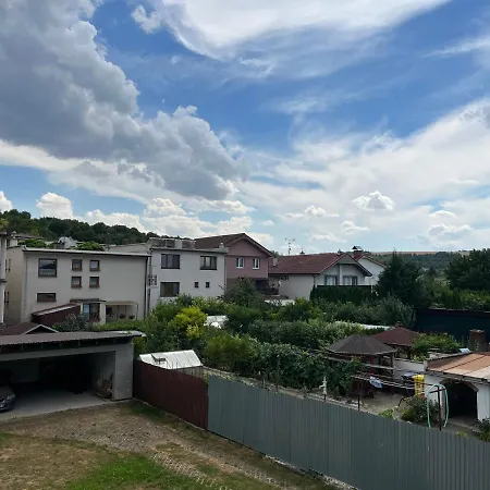 Dom Melissa V Malebnej Obci Banka *