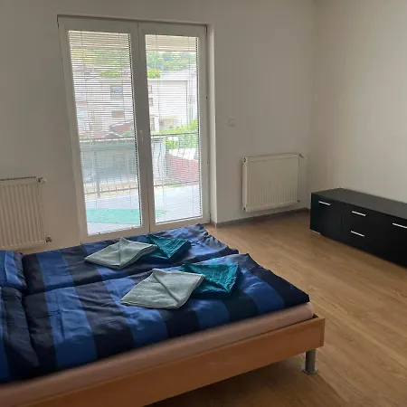 Dom Melissa V Malebnej Obci Banka Piest'any