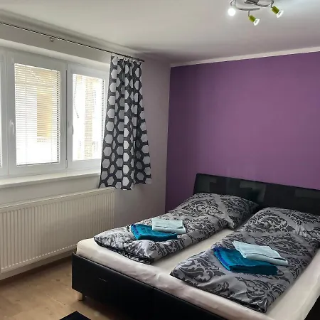 Dom Melissa V Malebnej Obci Banka