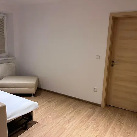 Dom Melissa V Malebnej Obci Banka