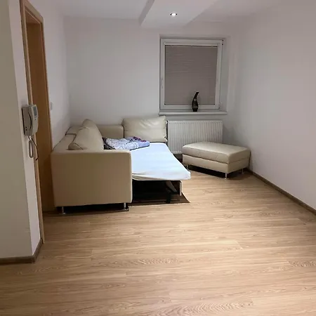 Dom Melissa V Malebnej Obci Banka