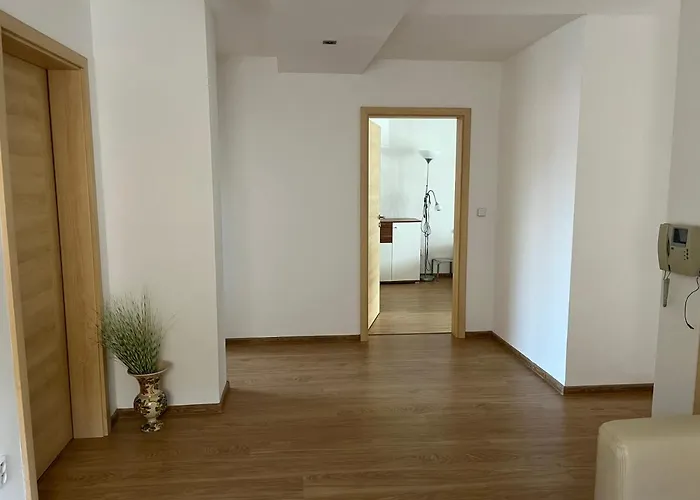 Dom Melissa V Malebnej Obci Banka Piest'any